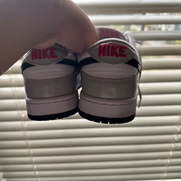 Nike Dunks Low 9.5 Men - Picture 2 of 4